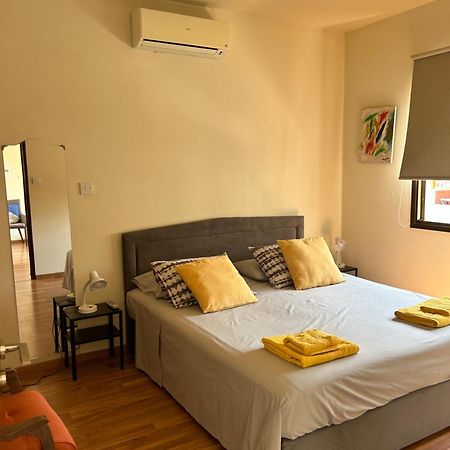Extremely Comfy Apt With Spacious Private Terrace 10Min Walk To The Beach & In Town Lárnaka Eksteriør bilde