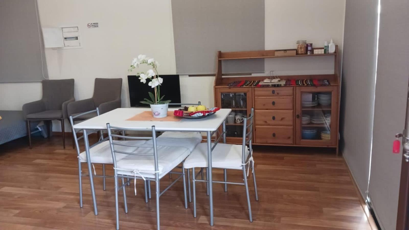 Extremely Comfy Apt With Spacious Private Terrace 10Min Walk To The Beach & In Town Lárnaka Eksteriør bilde