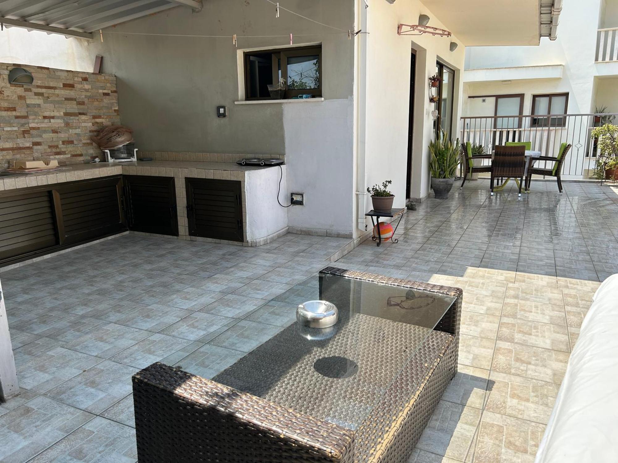 Extremely Comfy Apt With Spacious Private Terrace 10Min Walk To The Beach & In Town Lárnaka Eksteriør bilde