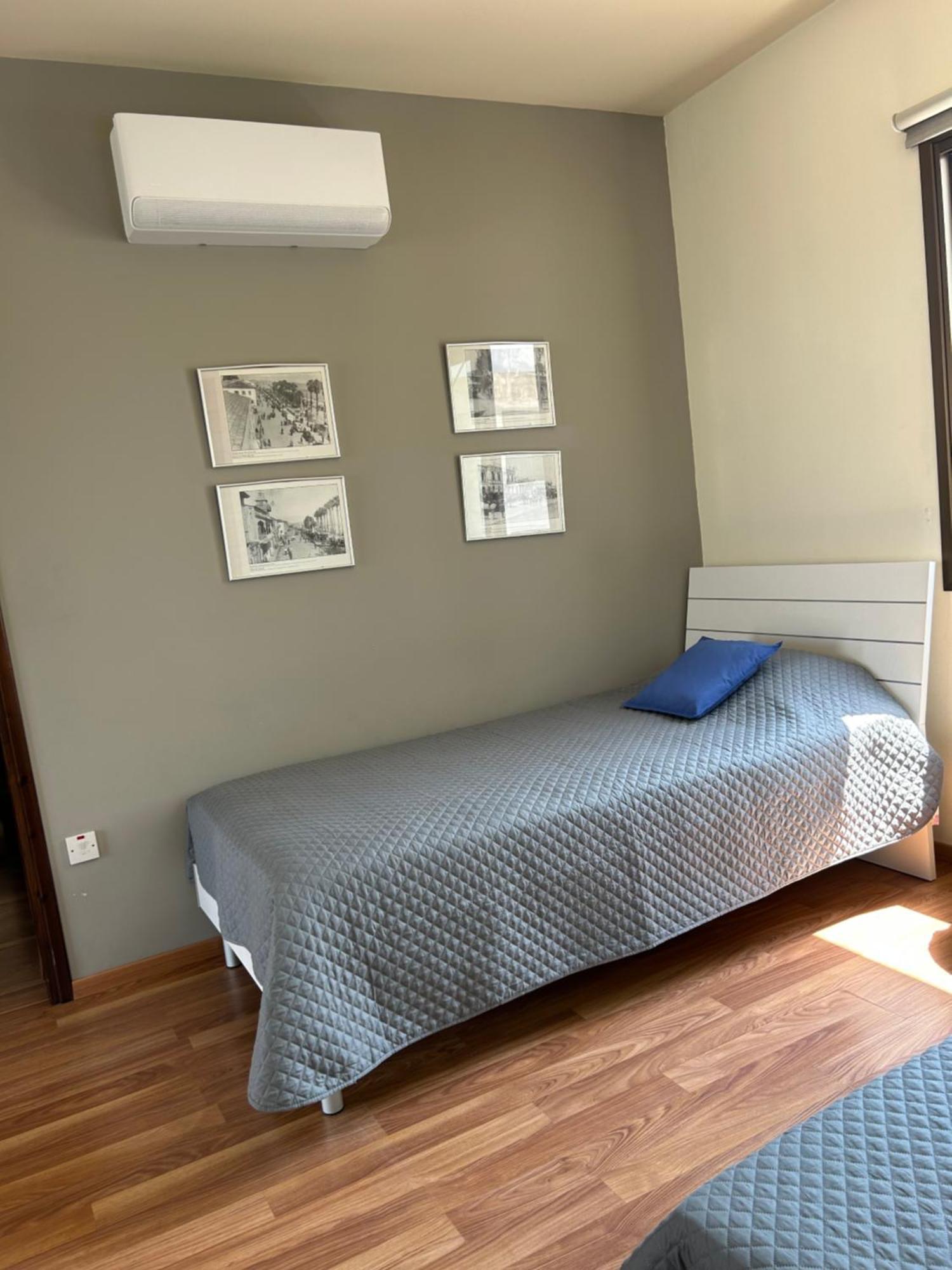 Extremely Comfy Apt With Spacious Private Terrace 10Min Walk To The Beach & In Town Lárnaka Eksteriør bilde