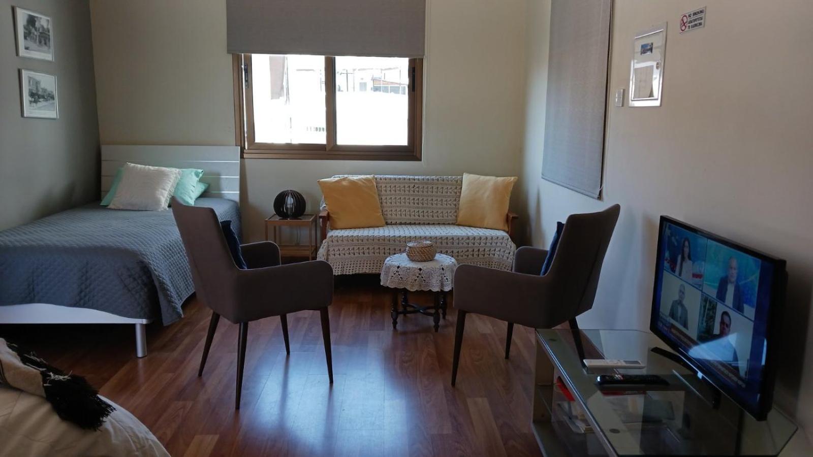Extremely Comfy Apt With Spacious Private Terrace 10Min Walk To The Beach & In Town Lárnaka Eksteriør bilde
